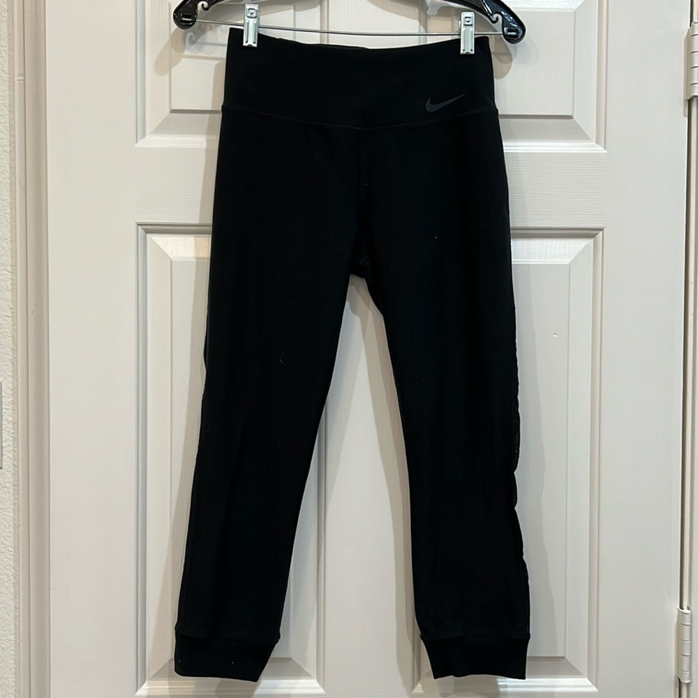 Women’s Nike Legend DriFit Crop Side Mesh Jogger Black Size XS